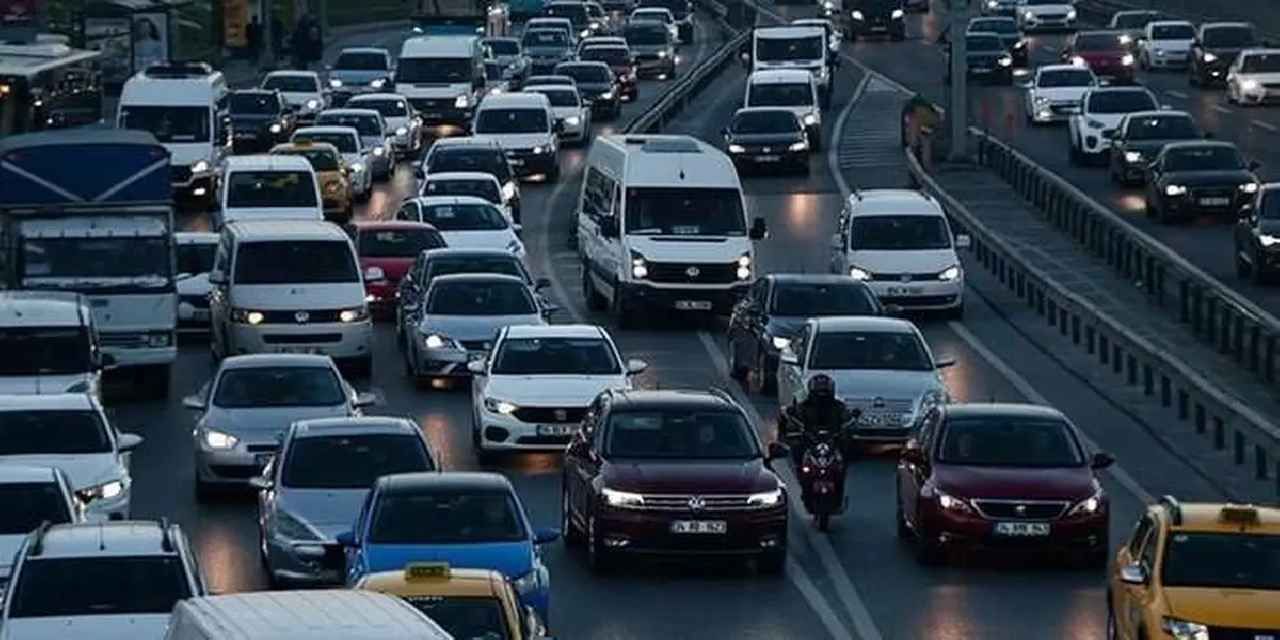 7 ayda 1,17 milyon taşıt trafiğe çıktı... Gri renk halen tercih sebebi