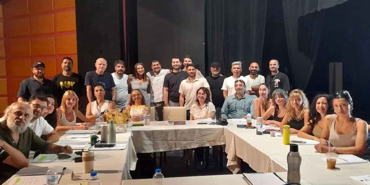 Eskişehir Şehir Tiyatroları yeni sezonu “Verimsizler” ile açıyor