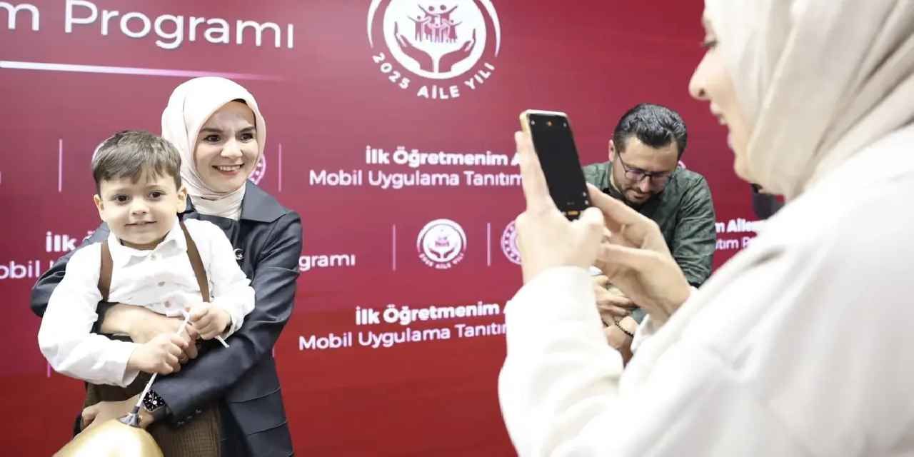 'İlk Öğretmenim Ailem' uygulamasıyla 2 milyon aileye dijital rehberlik sağlanıyor
