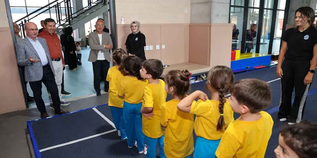 Konya Karatay'da başkanlarda Sporcu Merkezi'ne ziyaret