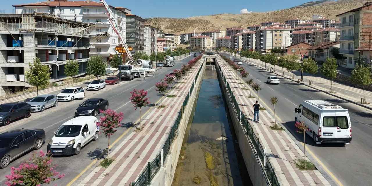 Malatya'da yeşil alanlar peyzajla güzelleşiyor