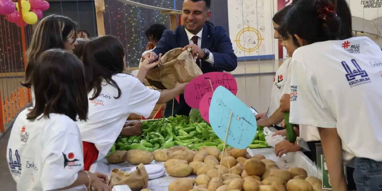 Erzurum'da çocuklar tarlada öğrendi, emeklerini hasatla taçlandırdı