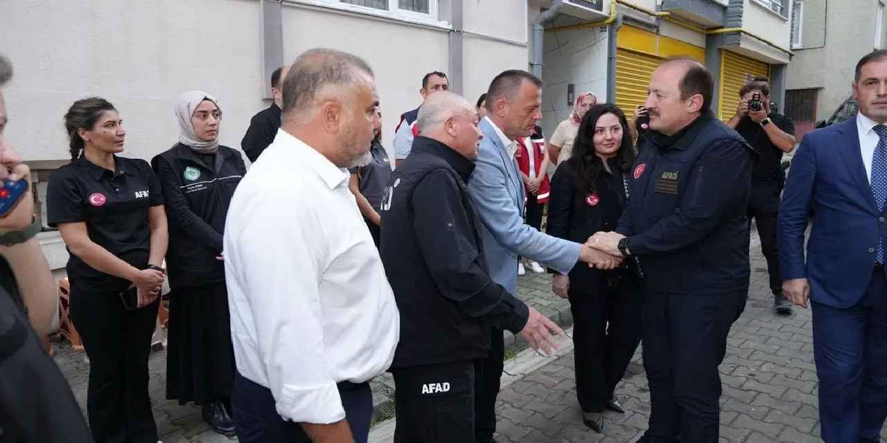 AFAD Başkanı Pehlivan’dan selde hayatını kaybedenlerin ailelerine taziye ziyareti