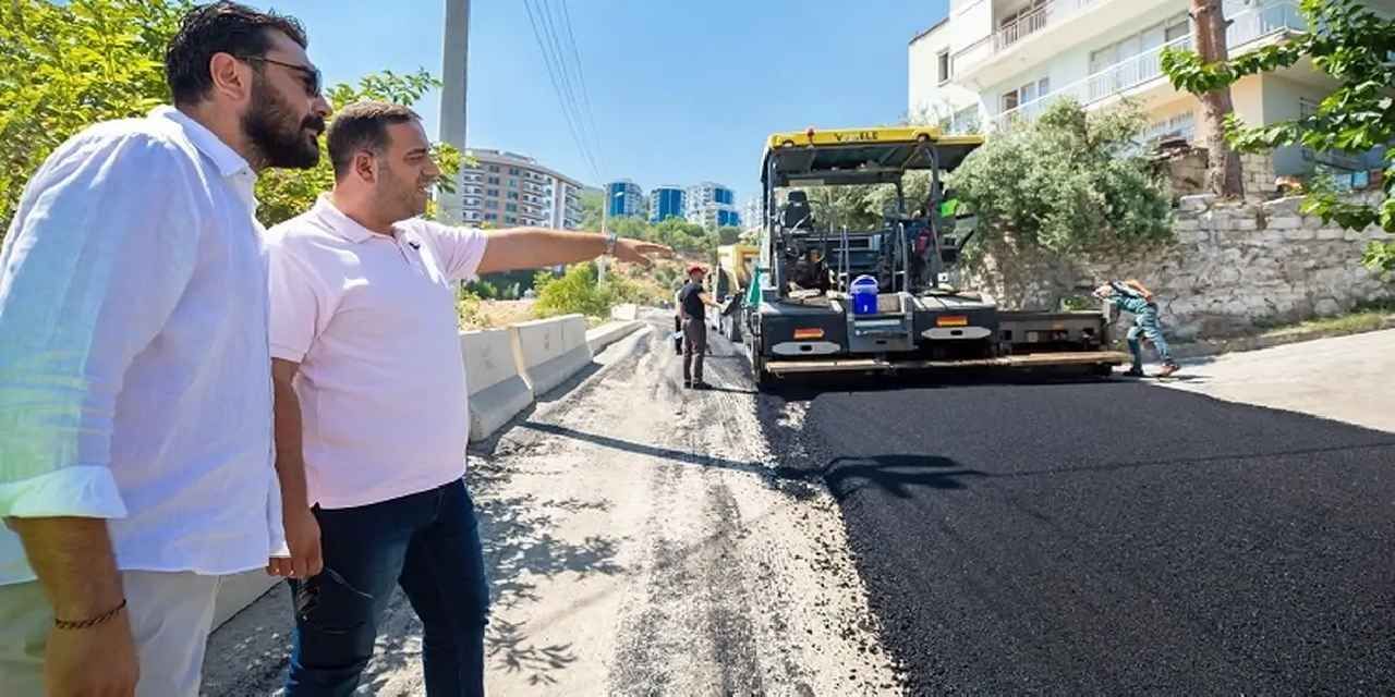 İzmir Narlıdere'de asfalt mesaisi