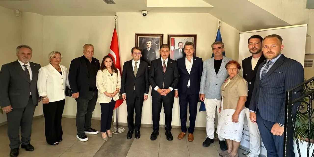 İzmir ile Kosova arasındaki iletişim güçleniyor