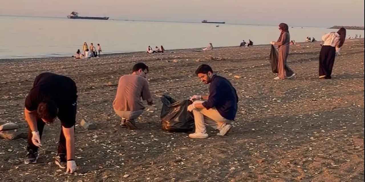 Trabzon'da Gençlik Meclisi’nden Ayasofya sahilinde çevre temizliği