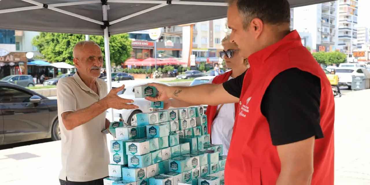 Mersin’de Mevlit Kandili’nde 15 bin kandil simidi ikramı