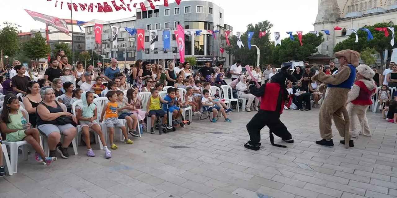 İstanbul Maltepe'de çocuklara yaz boyu tiyatro keyfi