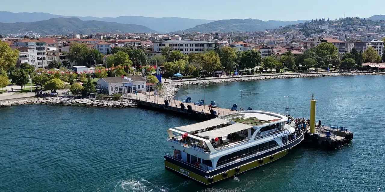Kocaeli Büyükşehir, Mavi Vatan’a 245 bin kişiyi ulaştırdı