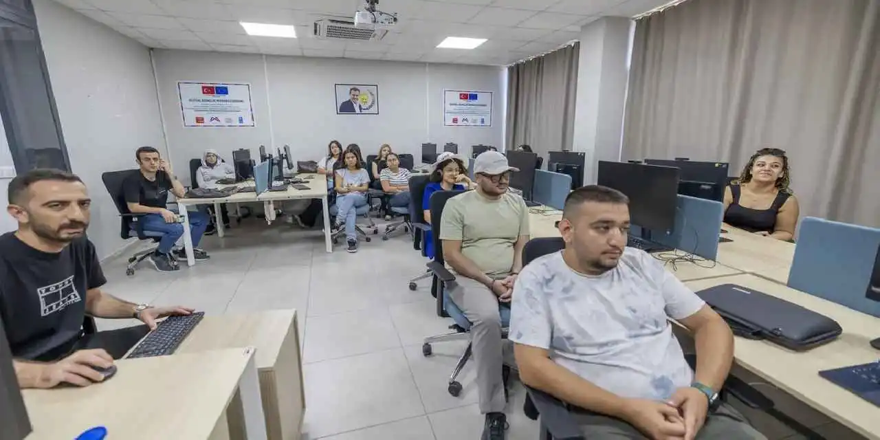 Mersin’de gençlere yazılım eğitimi