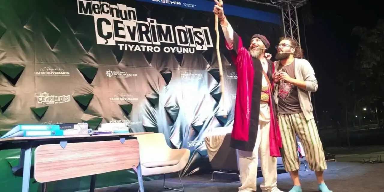 Gebze Kütüphanesi, 'Mecnun Çevrim Dışı' ile renklendi
