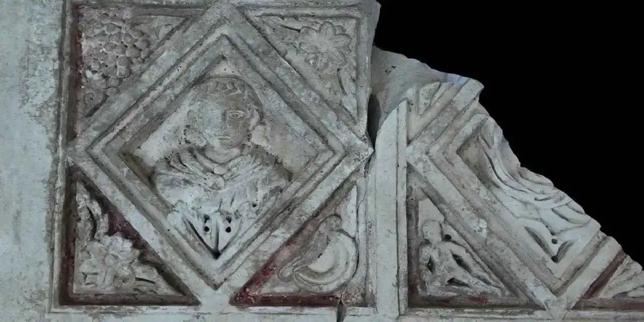 Side’de Herakles Kapısı gün yüzüne çıkarıldı