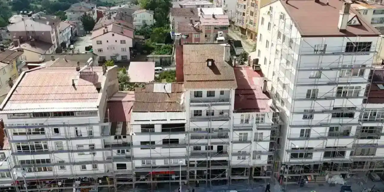 Ordu Akkuş’ta cepheler yenileniyor