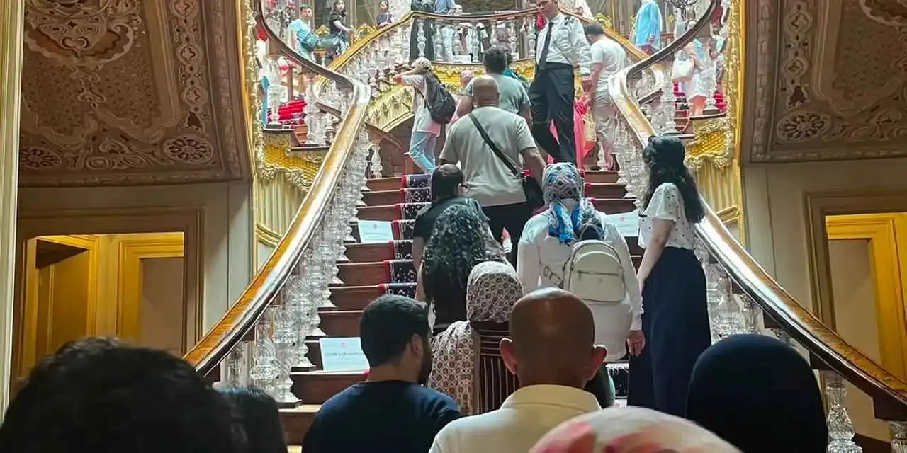 İstanbul Maltepelilerden 'Dolmabahçe Sarayı'na ziyaret