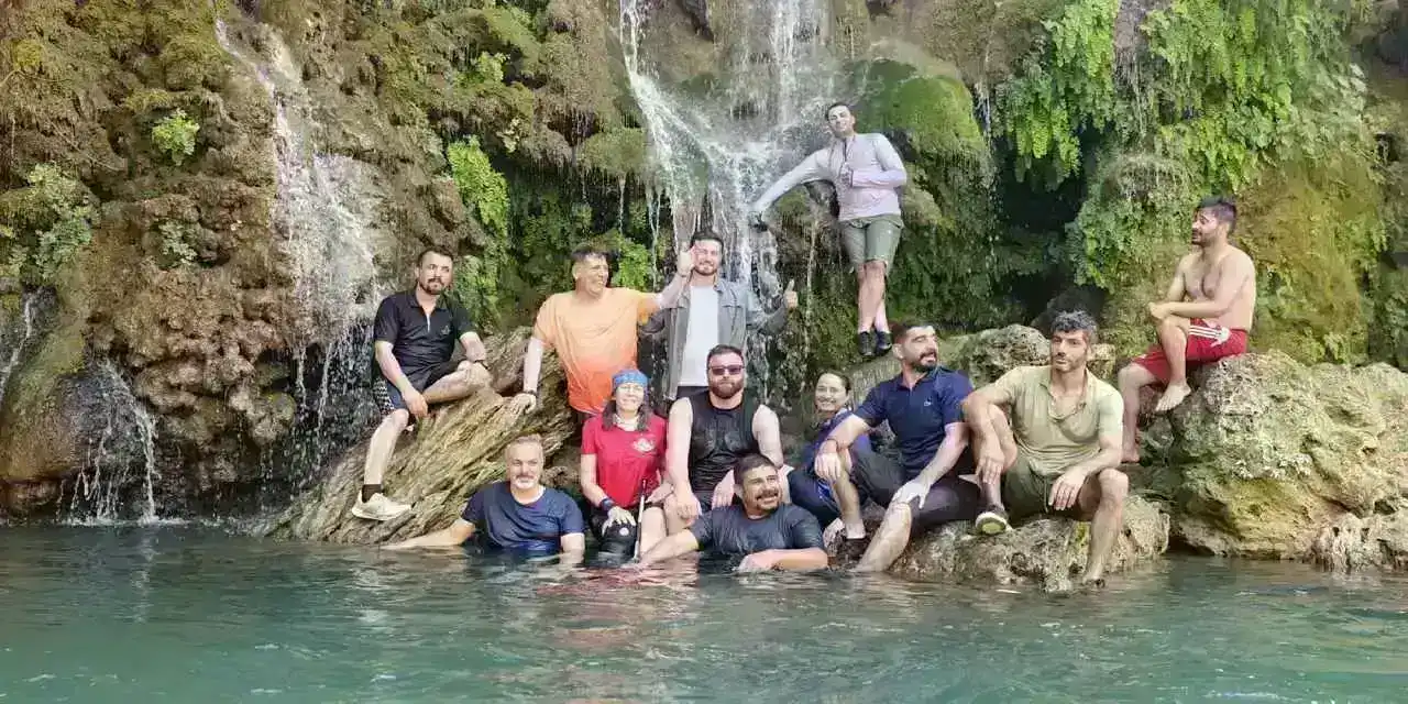 Mardinli doğaseverler Zore Kanyonu'nda serinledi