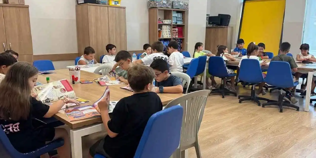 Sakarya'da genç düşünürlerden bilime renkli keşif