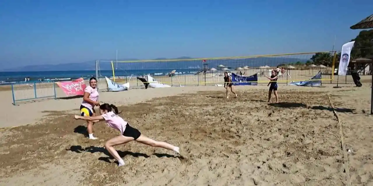 İzmir Efes Selçuk'ta Zafer Kupası gençleri buluşturdu