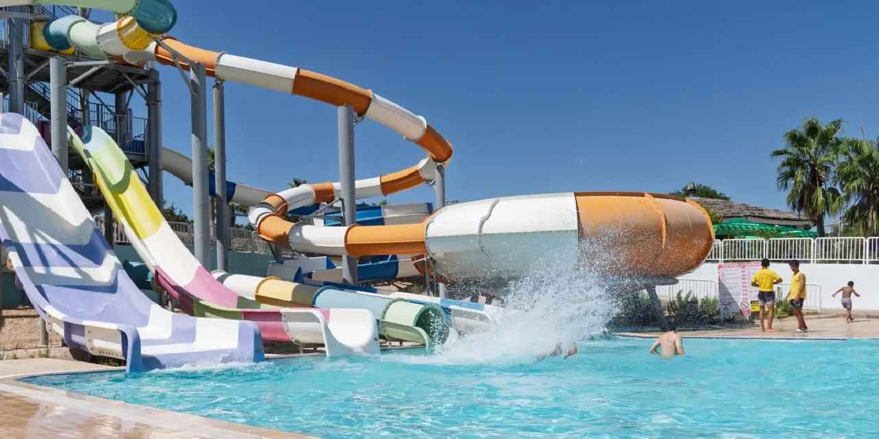 İzmir Büyükşehir’den gençlere aquapark keyfi