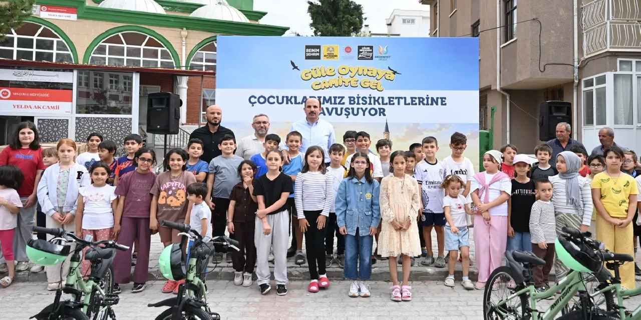 Konya'da çocuklar bisikletlerine 'güle oynaya' kavuşuyor