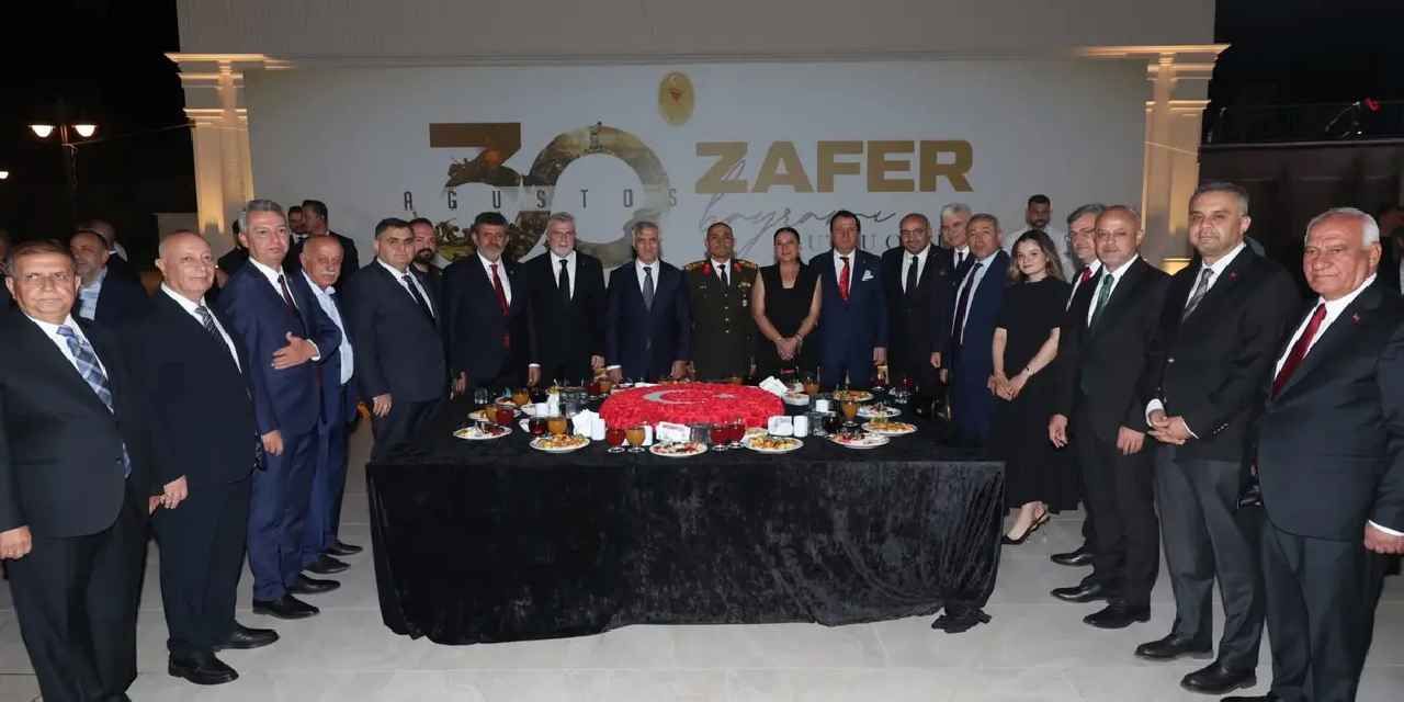 Kahramanmaraş Valiliği’nden 30 Ağustos Zafer Bayramı’na muhteşem resepsiyon