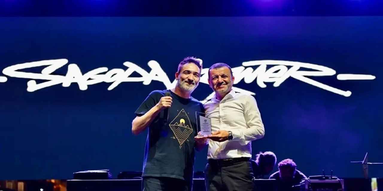 Denizli’de 30 Ağustos coşkusu Sagopa ile zirveye tırmandı