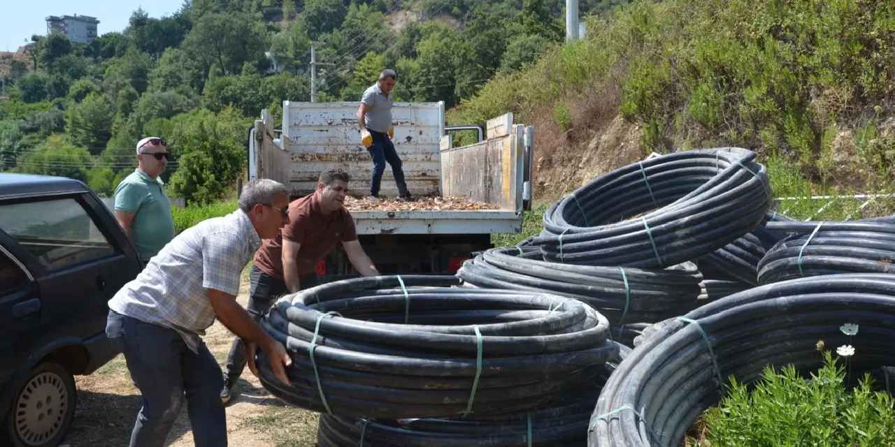 Antalya’da üreticiye sulama borusu desteği