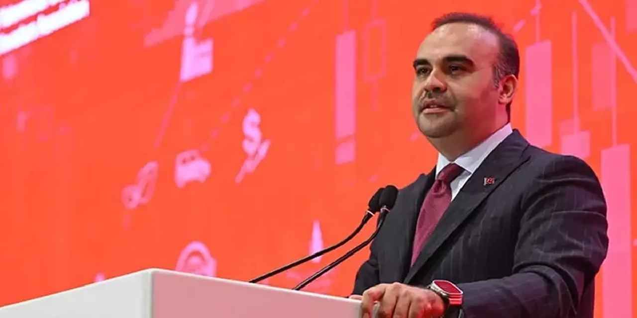 Bakan Kacır: Türkiye ekonomisi 24 çeyrektir büyüyor