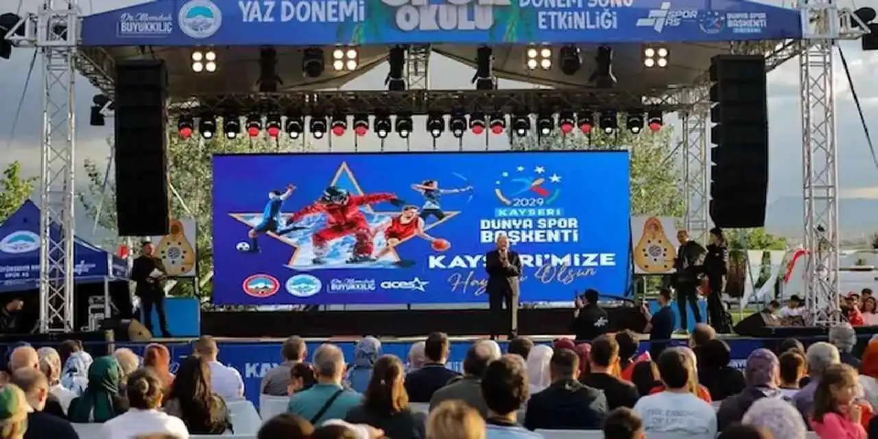 Kayseri Büyükşehir'in Yaz Spor Okulu'nda 15 bin öğrenci yer aldı