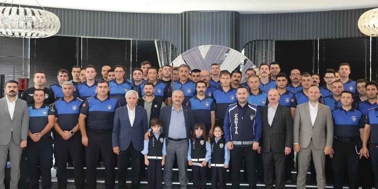 Gebze'de Başkan Büyükgöz Zabıta personeliyle buluştu