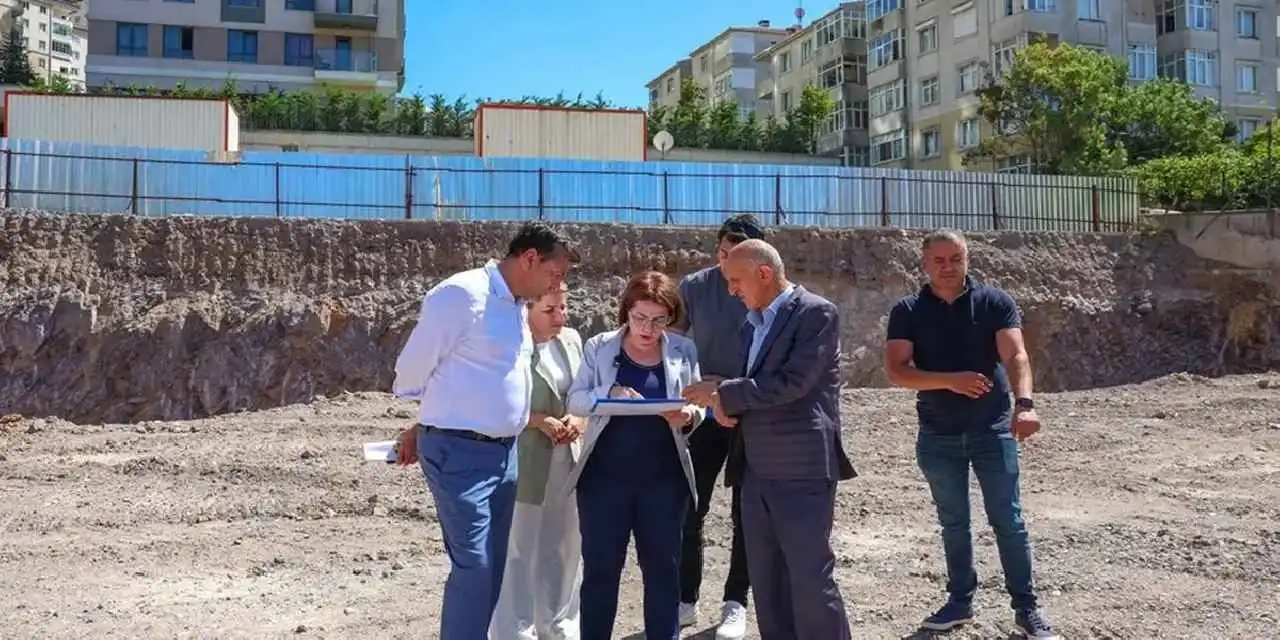 Maltepe’de Zümrütevler ve Girne’ye Yeni Mahalle Evleri