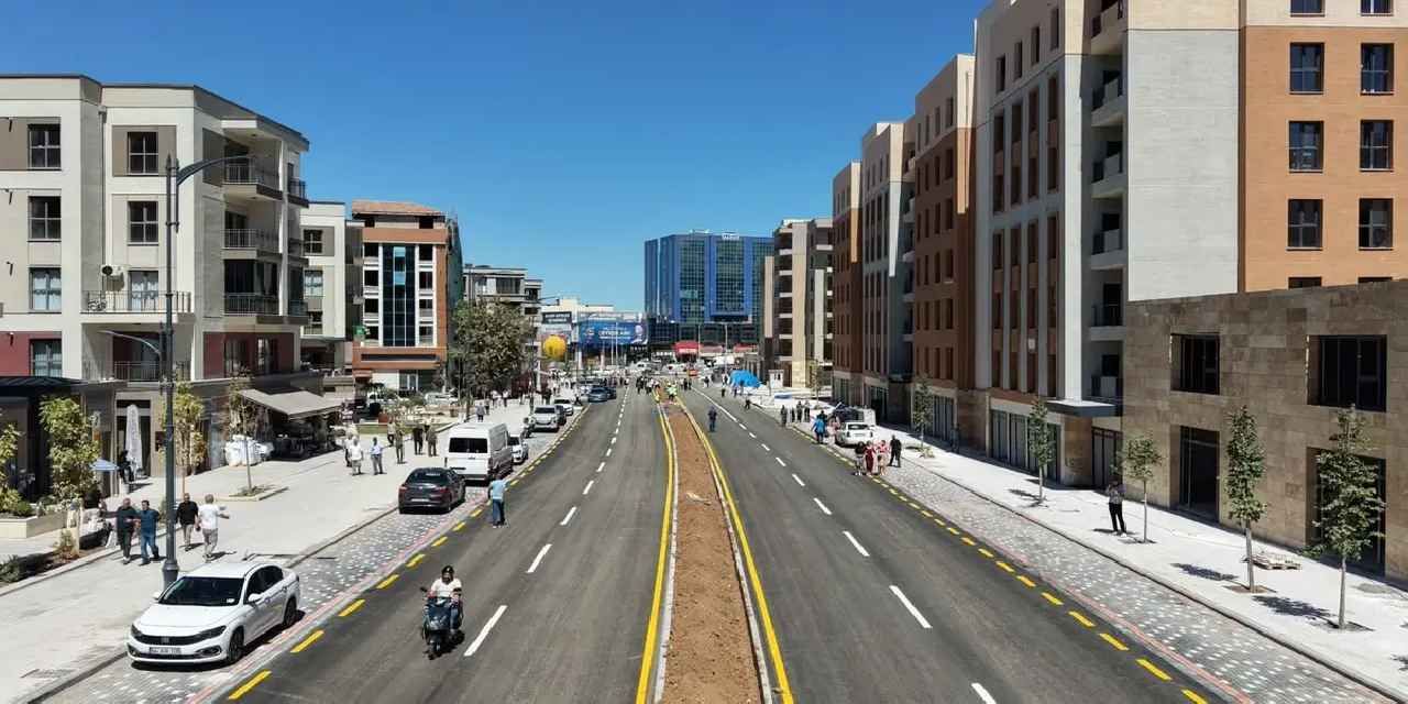 Malatya’da Kışla-Akpınar Kavşağı trafiğe açıldı