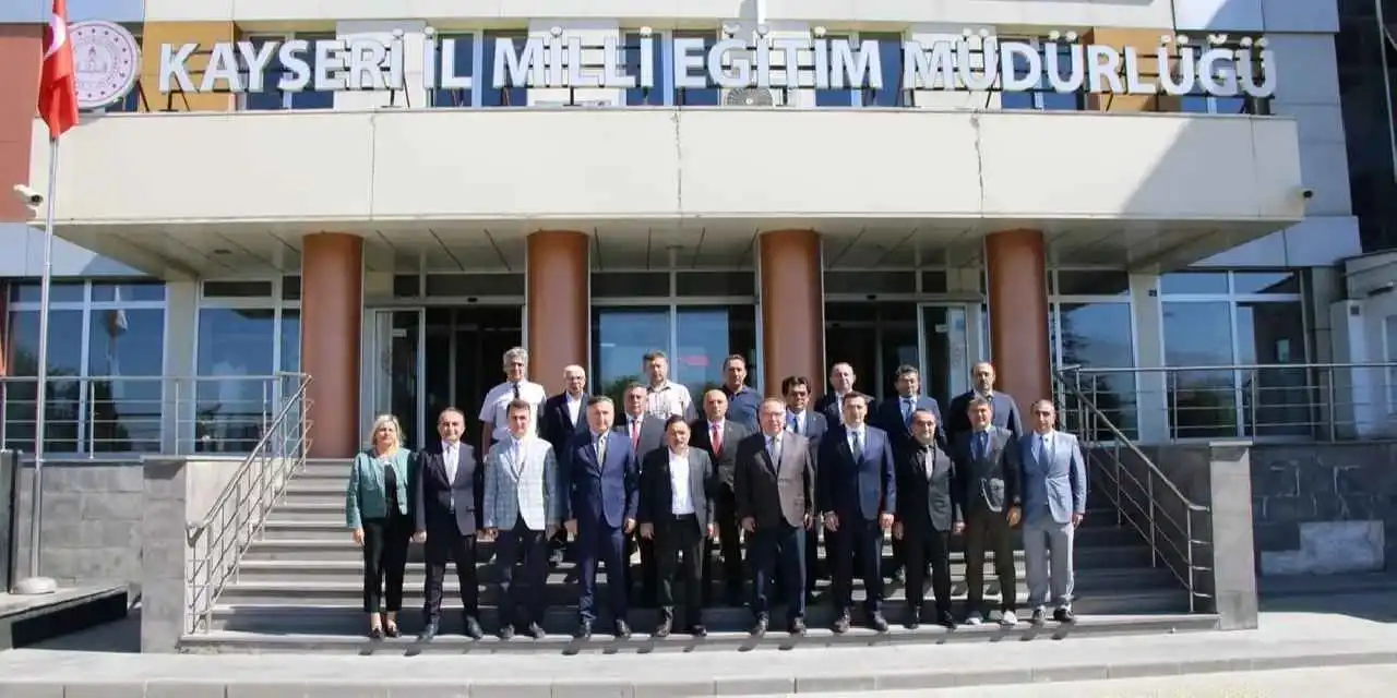 Kayseri Valisi'nden İl Milli Eğitim'e ziyaret