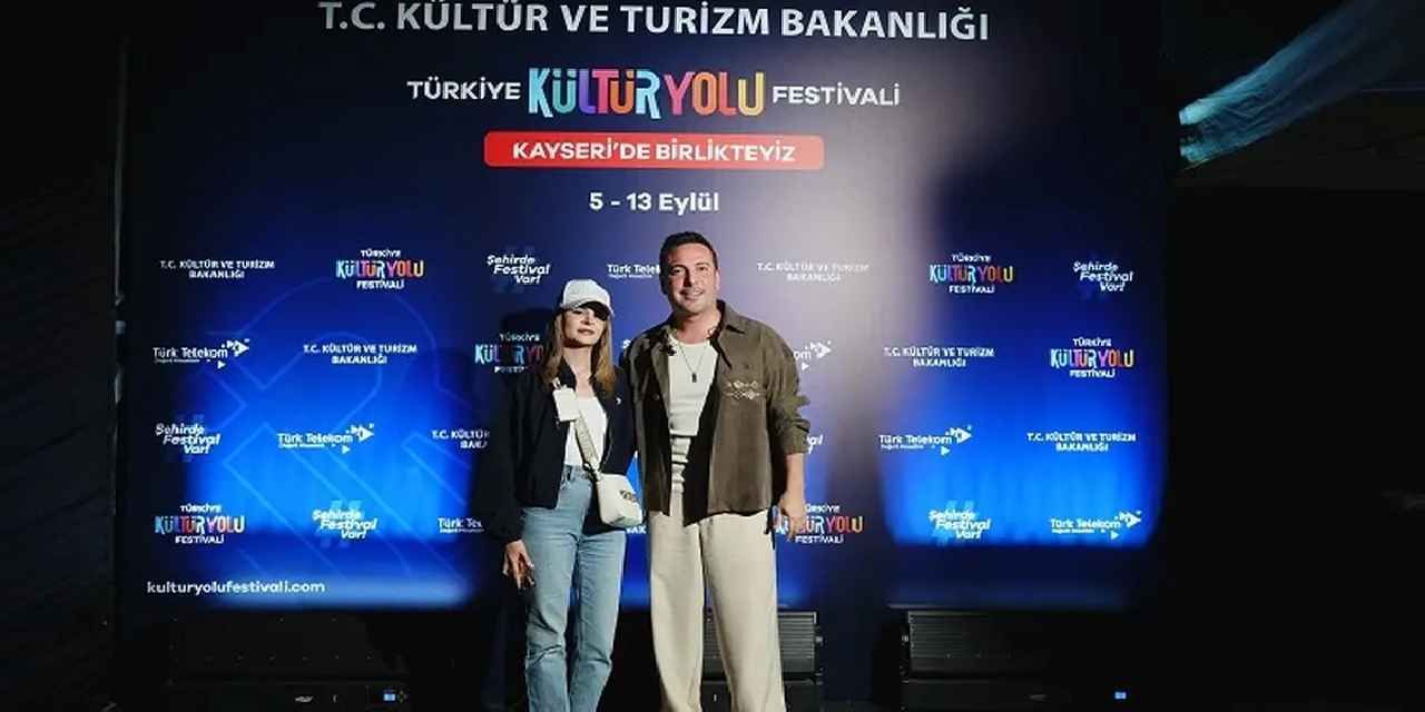 Oğuzhan Koç Kayseri'de hayranlarıyla buluştu