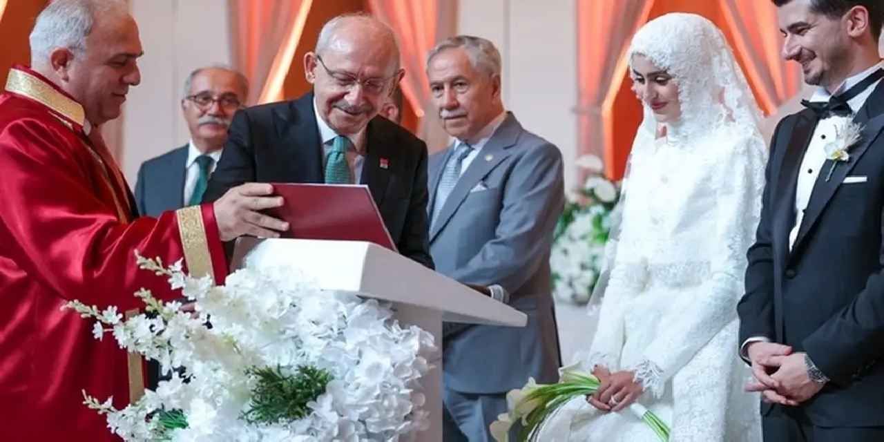 Davutoğlu’nun oğlunun nikâhında siyasetçiler şahitlik yaptı
