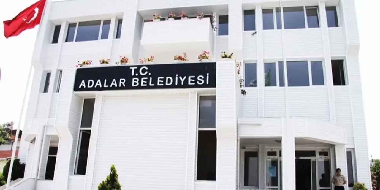 Adalar’da Başkan Vekili Medine Pamuk istifa etti! Meclis 21 Eylül’de yeni vekil seçecek