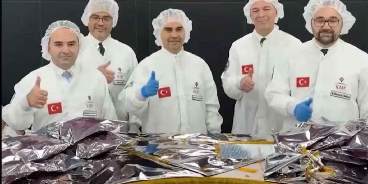 Uzay aracı çevresel testler için TUSAŞ'ta