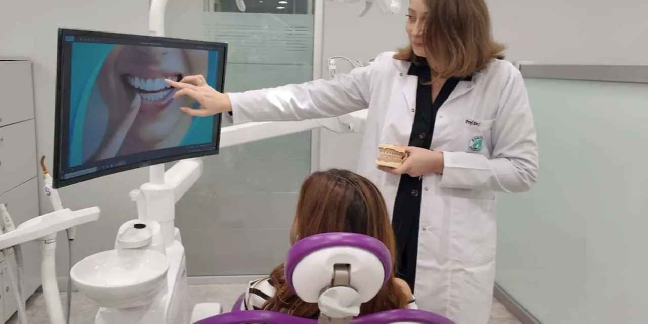 Diş hekimliği eğitimi teknoloji ve klinik deneyimle güçleniyor