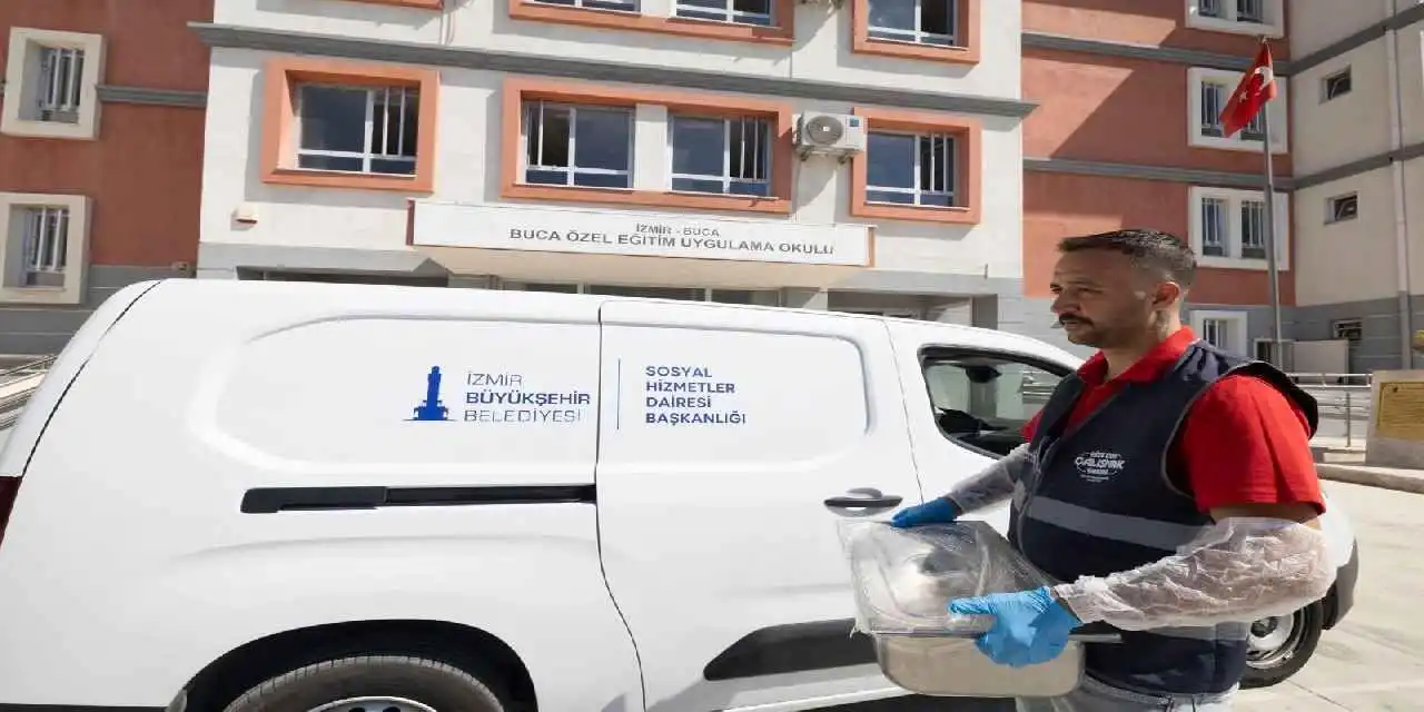 İzmir Büyükşehir’den özel gereksinimli öğrencilere sıcak destek