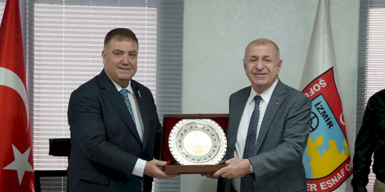 İzmir'de konuşan Özdağ: Türkiye ağır buhran yaşıyor