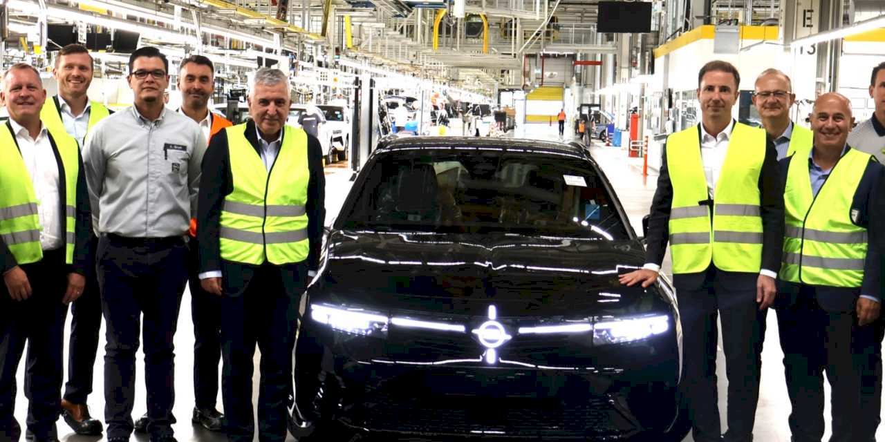 Tofaş ve Opel yönetiminden stratejik görüşme