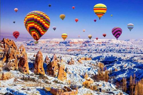 Bakan Ersoy'dan turizmi dört mevsime yayma mesajı