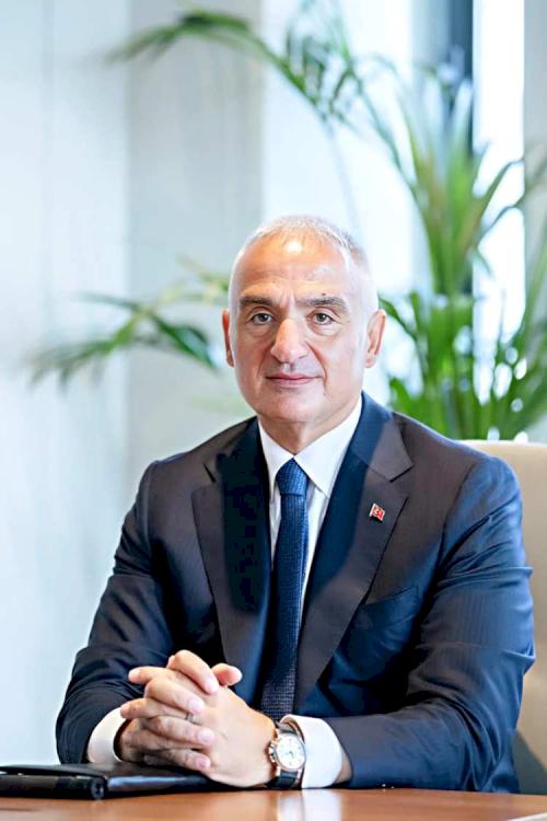 Bakan Ersoy'dan turizmi dört mevsime yayma mesajı