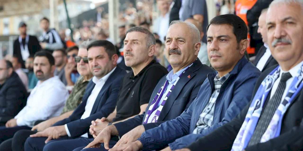 Gebze belediye başkanı büyükgöz'den gebzespor'a tribün desteği