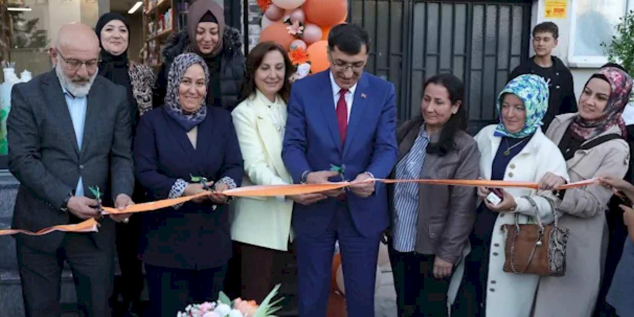 Kütahya'da sanat ve bilim atölyesi açıldı