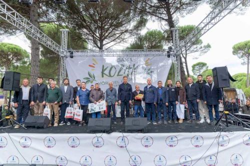 Bergama Kozak şenliğinde yöresel ürünler vitrine çıktı