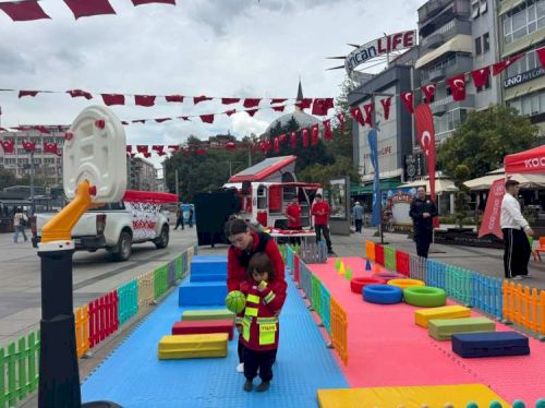 Kocaeli meydanlarında itfaiyecilik haftası coşkusu yaşandı