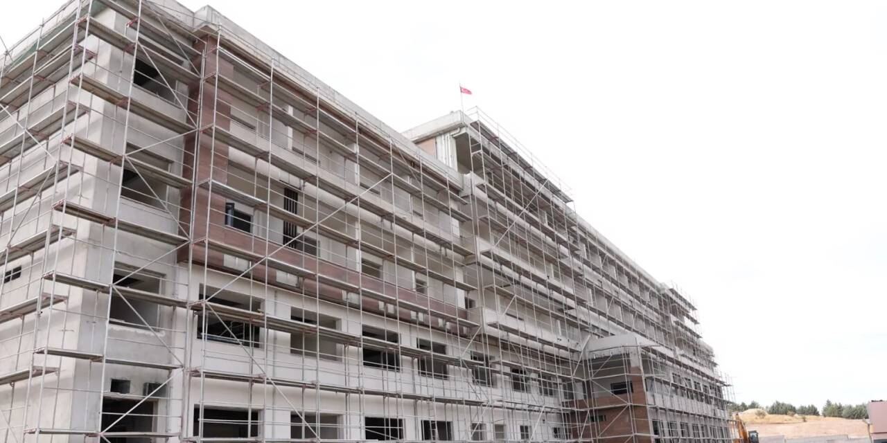 Gaziantep'te yapımı süren Yaş Bakım ve Rehabilitasyon Merkezi’ne ziyaret