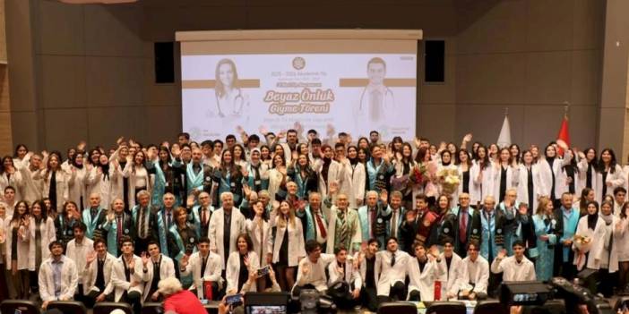 Geleceğin hekimleri ilk adımı attı