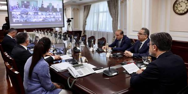 bakan-yumakli-bitki-koruma-toplanti.jpg